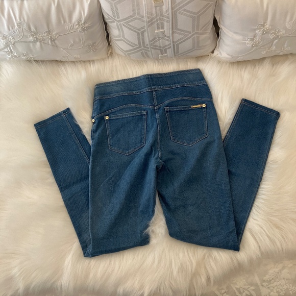 Nygard Luxe Denim Light Wash Jegging Jeans - Picture 2 of 12